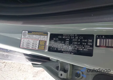 2025 Kia K4 Gt-Line из США, поврежденный, VIN 3KPFW4DEXSE171211